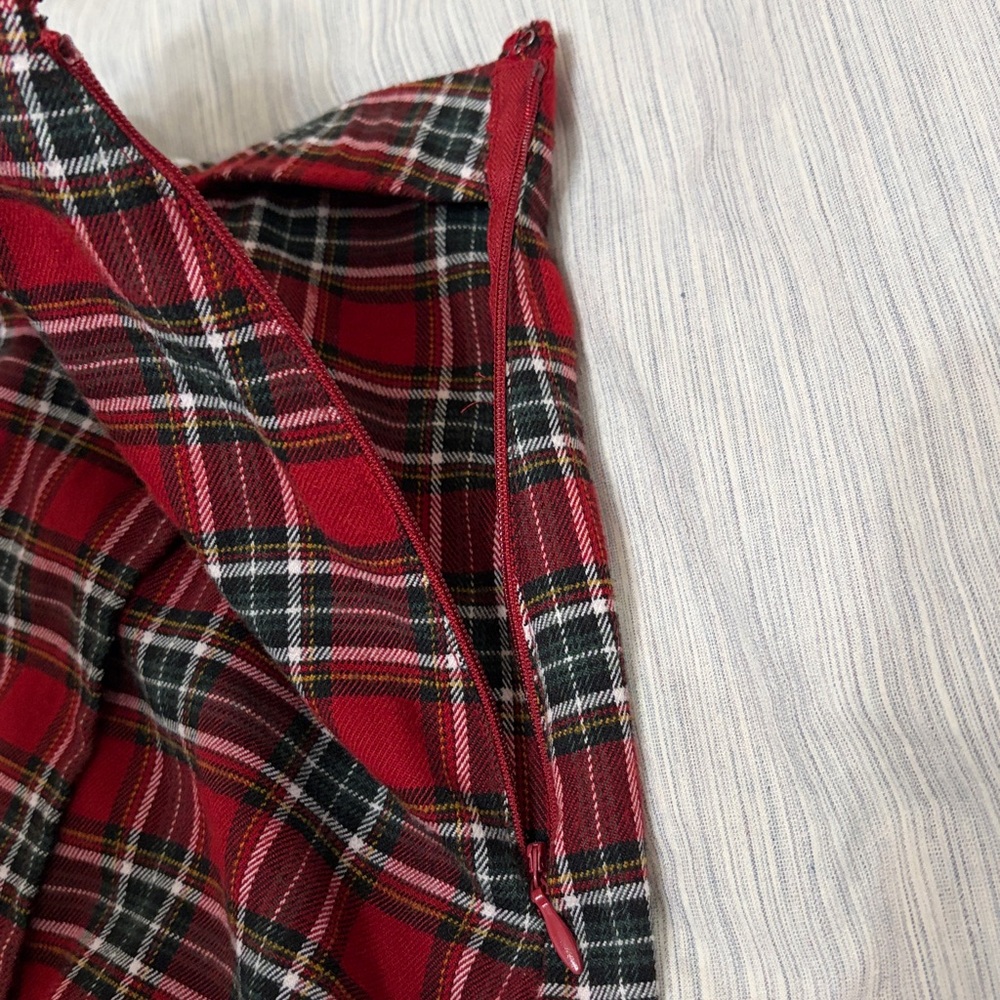 Hollister Plaid Mini Skirt Duo in Red and Black - Picture 9 of 9